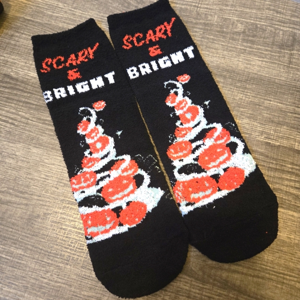 🍒🍒 Scary & Bright Fuzzy Socks